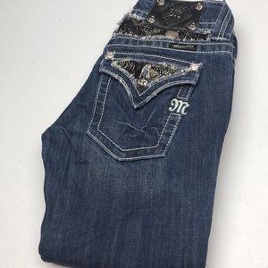 LIKE NEW VINTAGE MISS ME BOOT JEANS 27x32 RARE BLACK LACE INLAY 😎